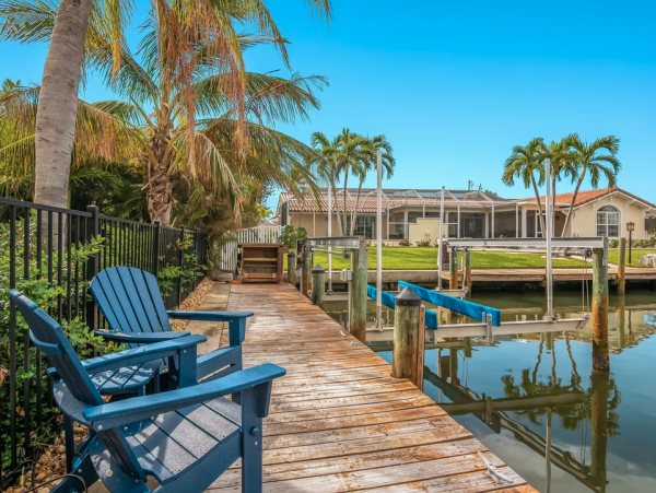 Luxurious 4-Bedroom Waterfront Villa in Holmes Beach